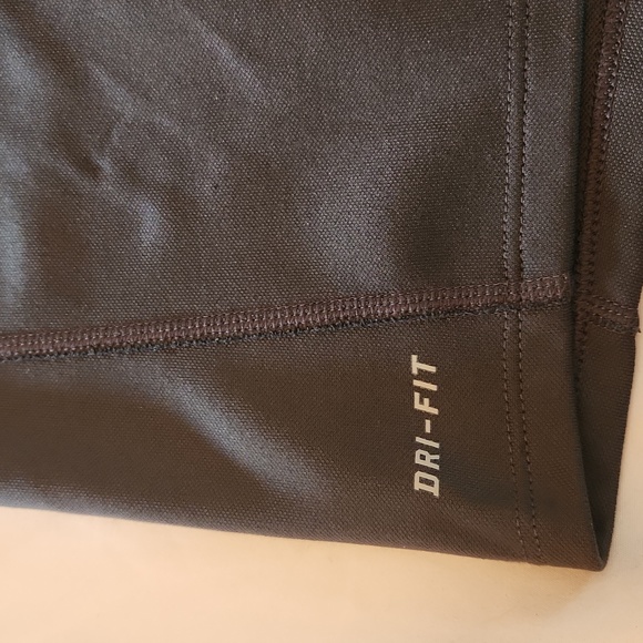 Nike Running Men's Quarter-zip, Long Sleeve DRI-FIT pullover - Picture 5 of 7